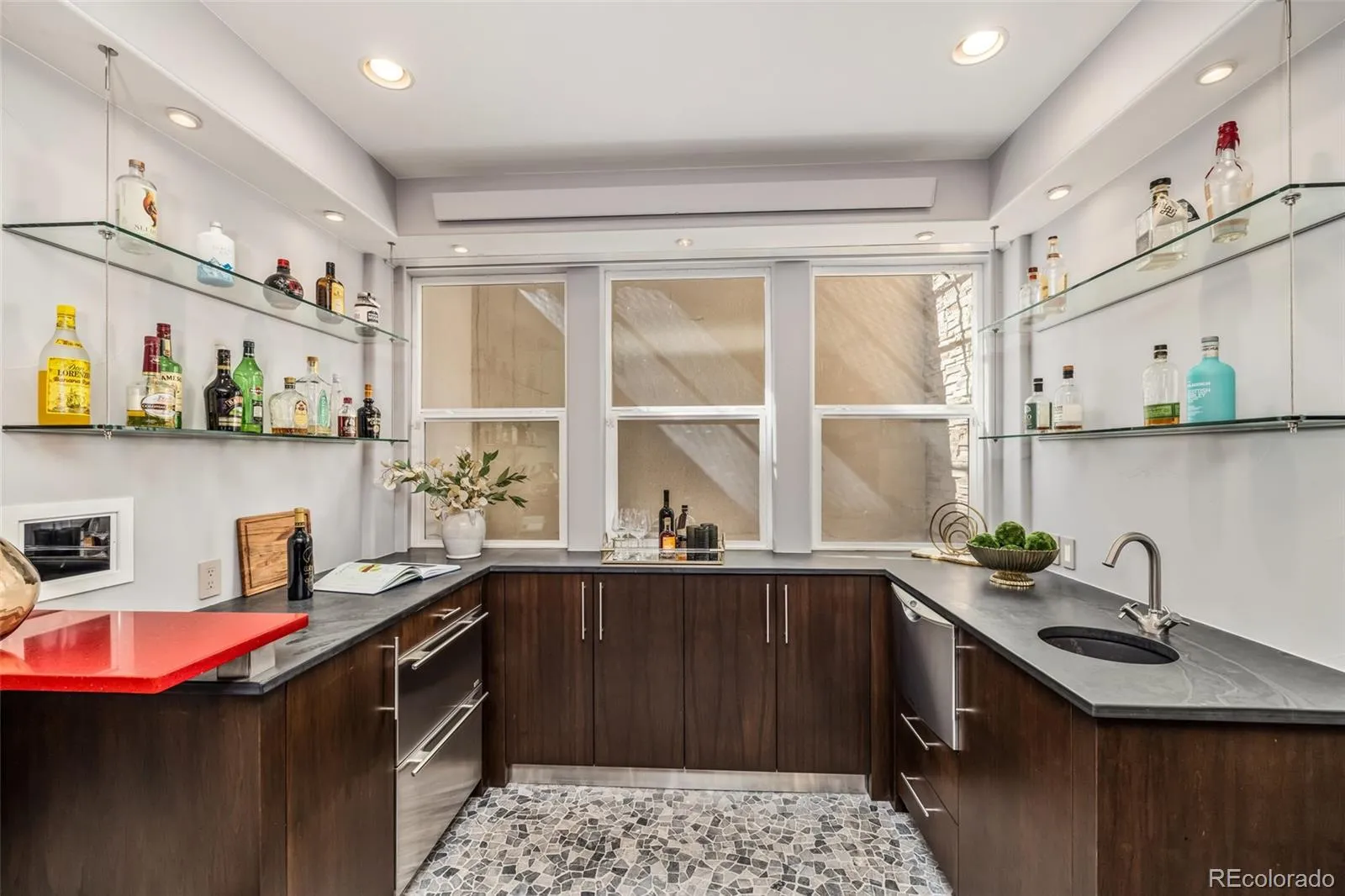 04062026153248 1600 26