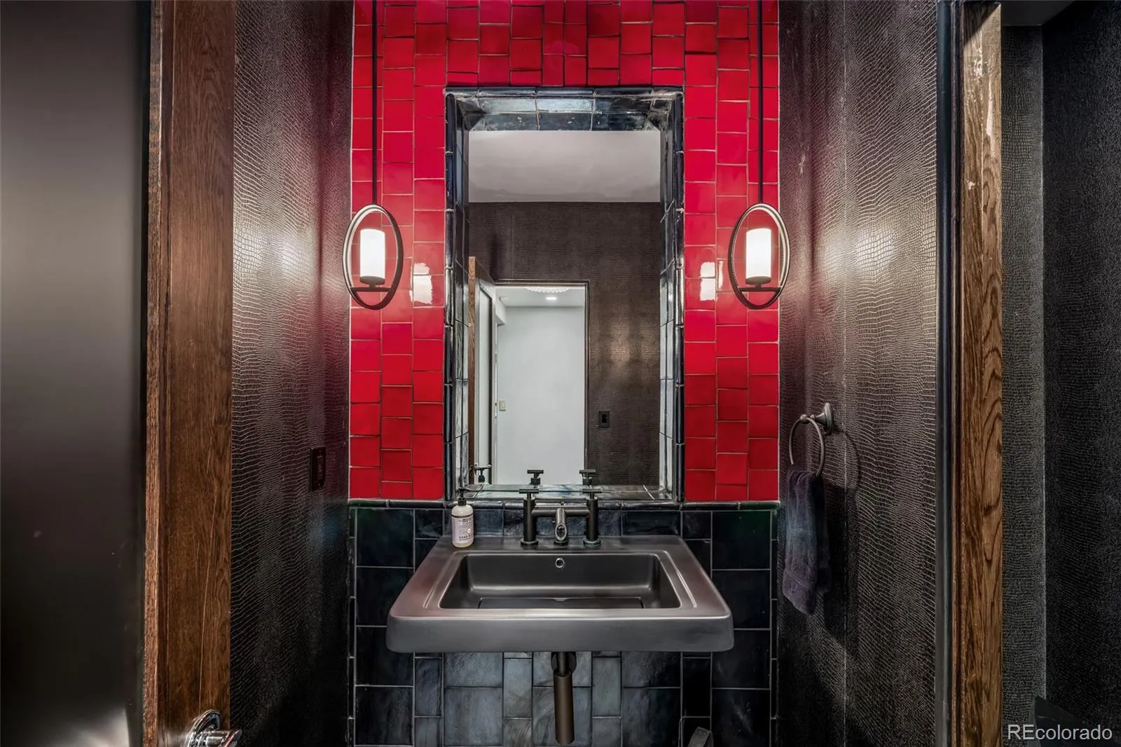 04062026153248 1600 29