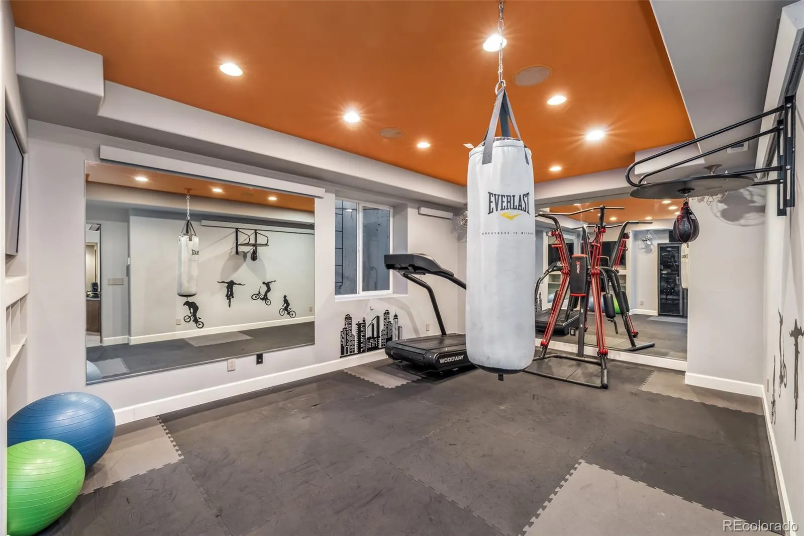 04062026153248 1600 30