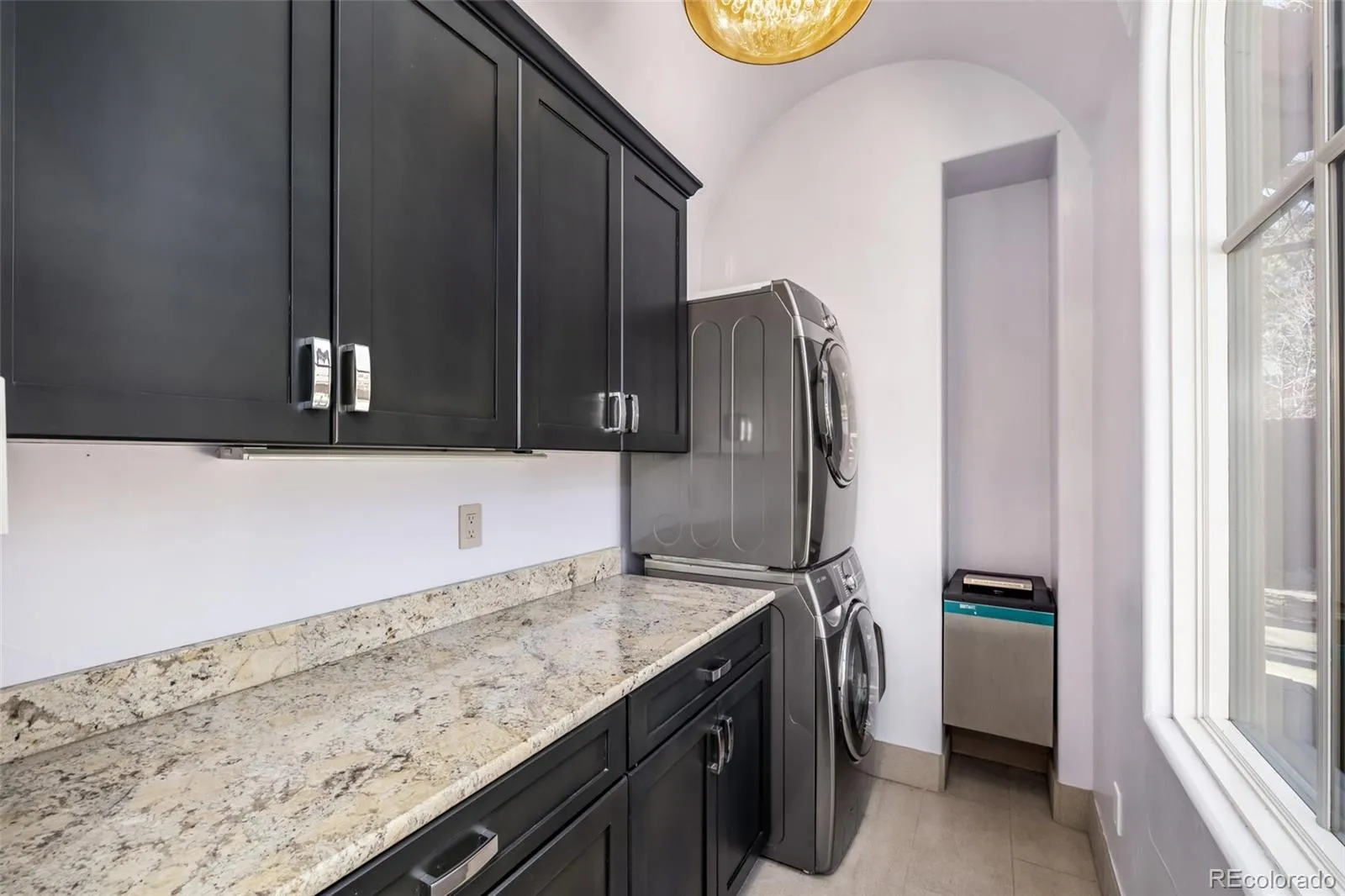 04062026153248 1600 35