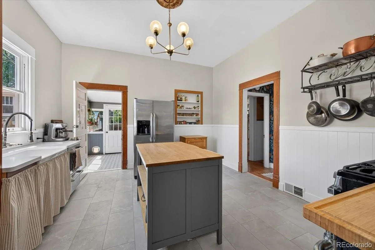 345 Mountain View Avenue Longmont CO 80501 | MLS #REC4917395 08172026211728 1200 1