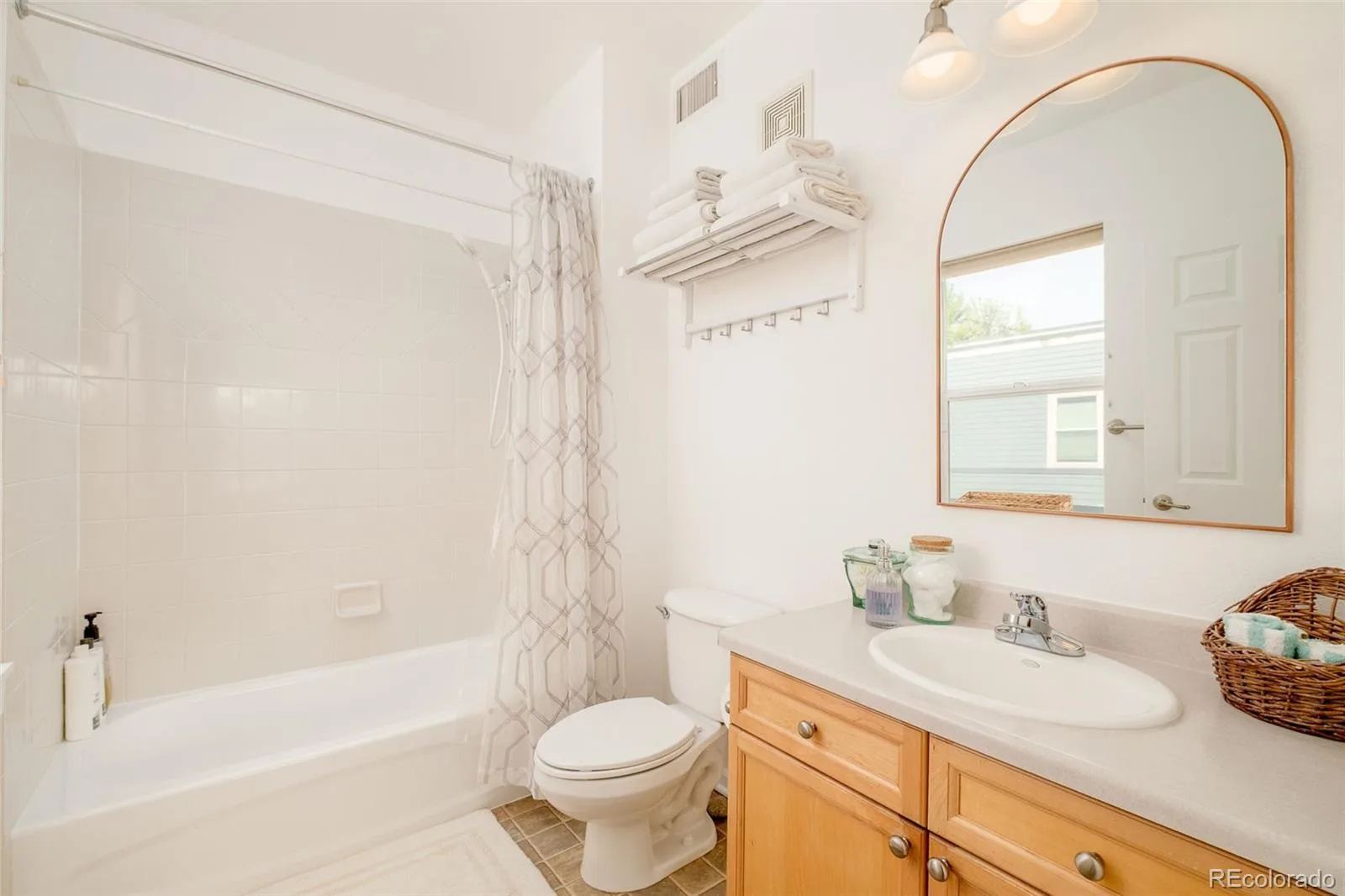 2849 Syracuse Court #240 Denver CO 80238 | MLS #REC4917490 08172026223032 1600 8