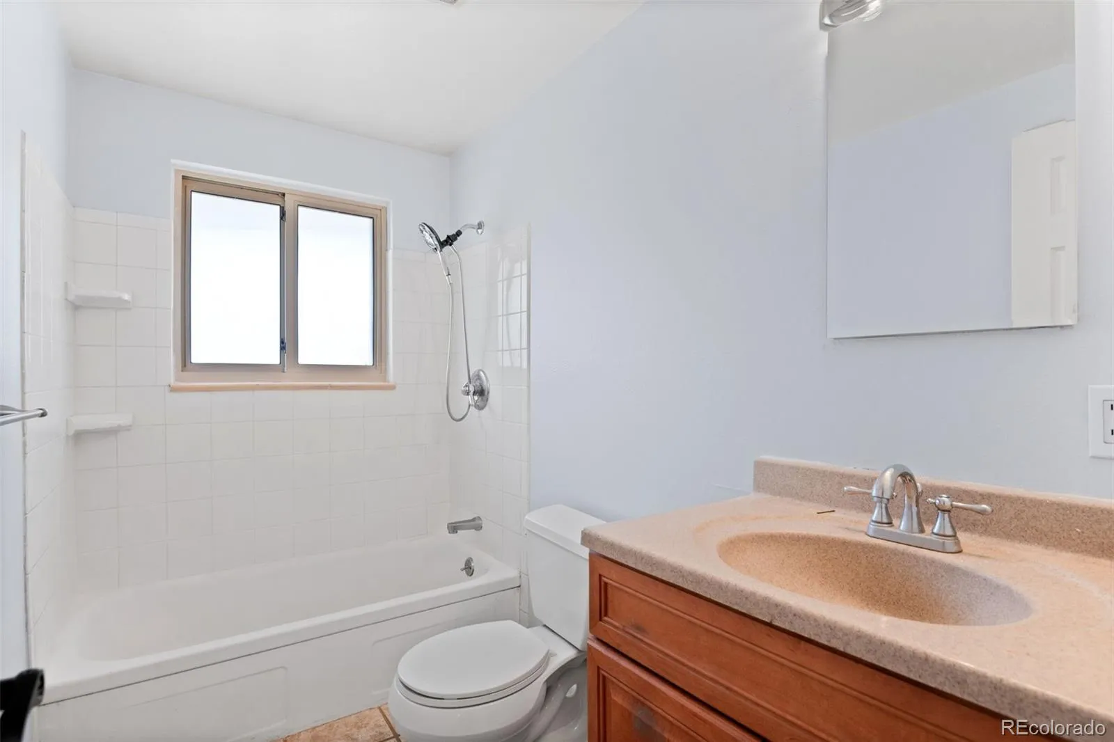 3512 W Patterson Place Littleton CO 80123 MLS #REC4917638 05122026191040 1600 24