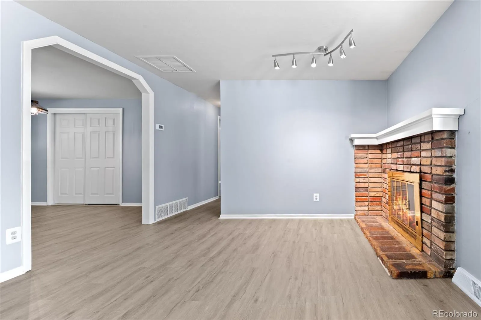 3512 W Patterson Place Littleton CO 80123 MLS #REC4917638 05122026191040 1600 6