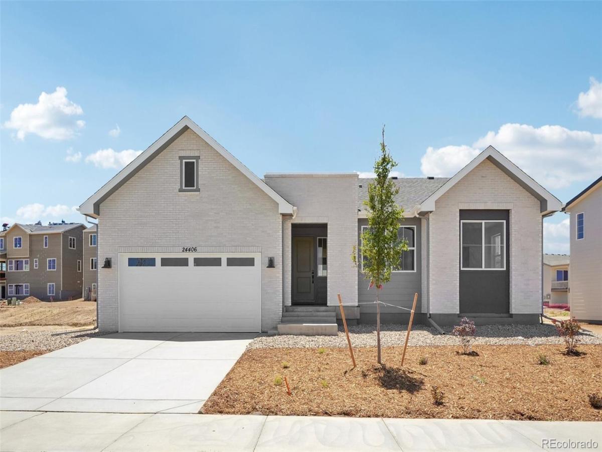 24406 E 35th Drive Aurora CO 80019 | MLS #REC4918714 MLS #REC4918714 image #0