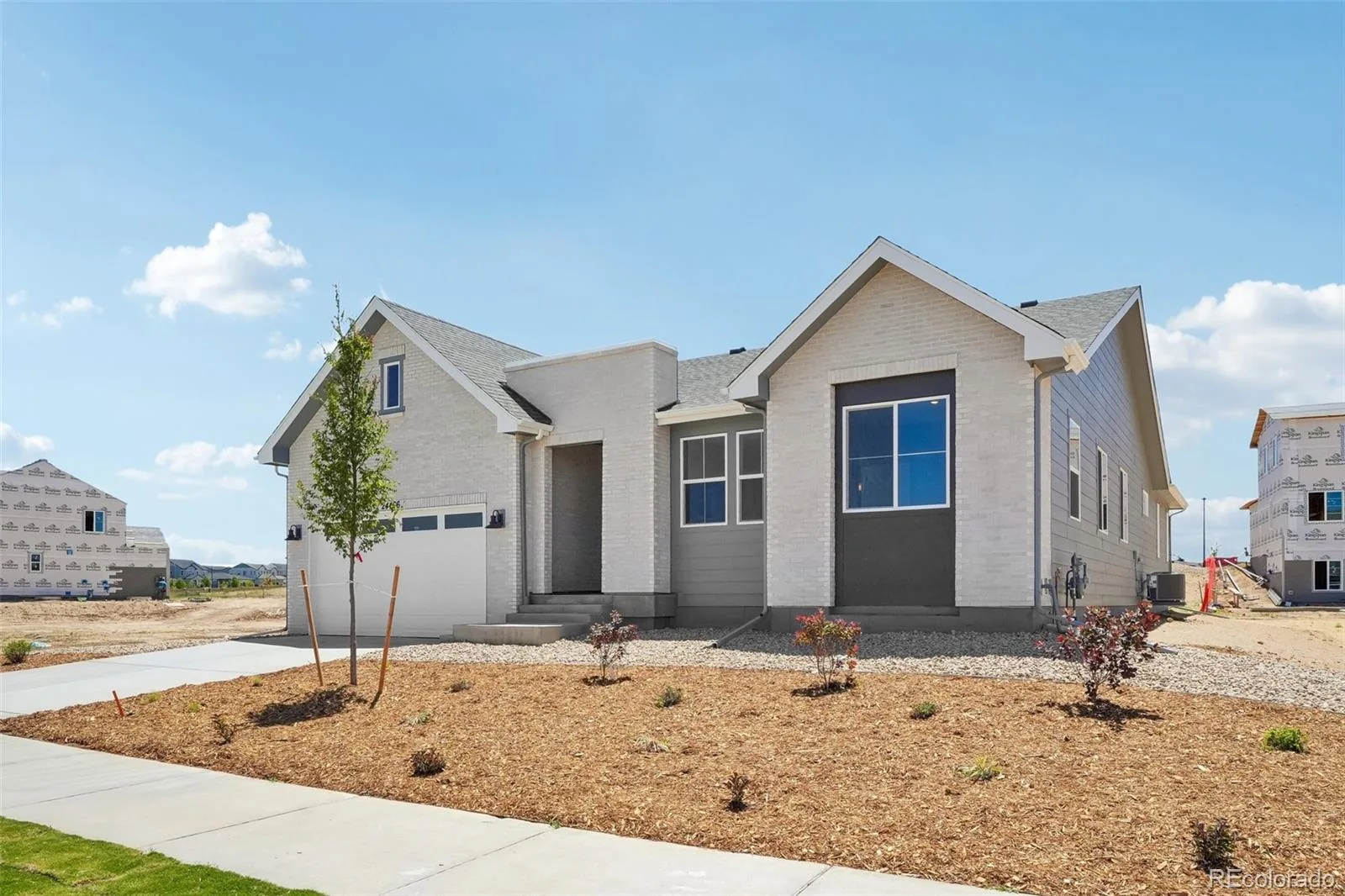 24406 E 35th Drive Aurora CO 80019 | MLS #REC4918714 07142026202712 1600 1
