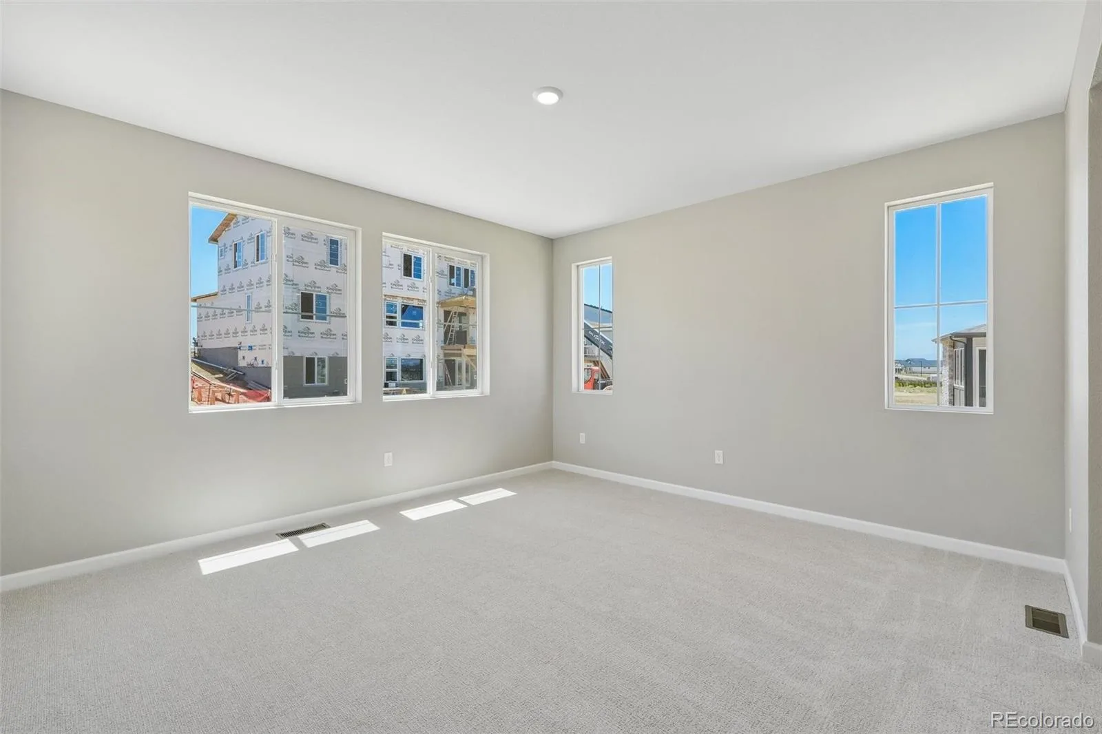 24406 E 35th Drive Aurora CO 80019 | MLS #REC4918714 07142026202712 1600 6