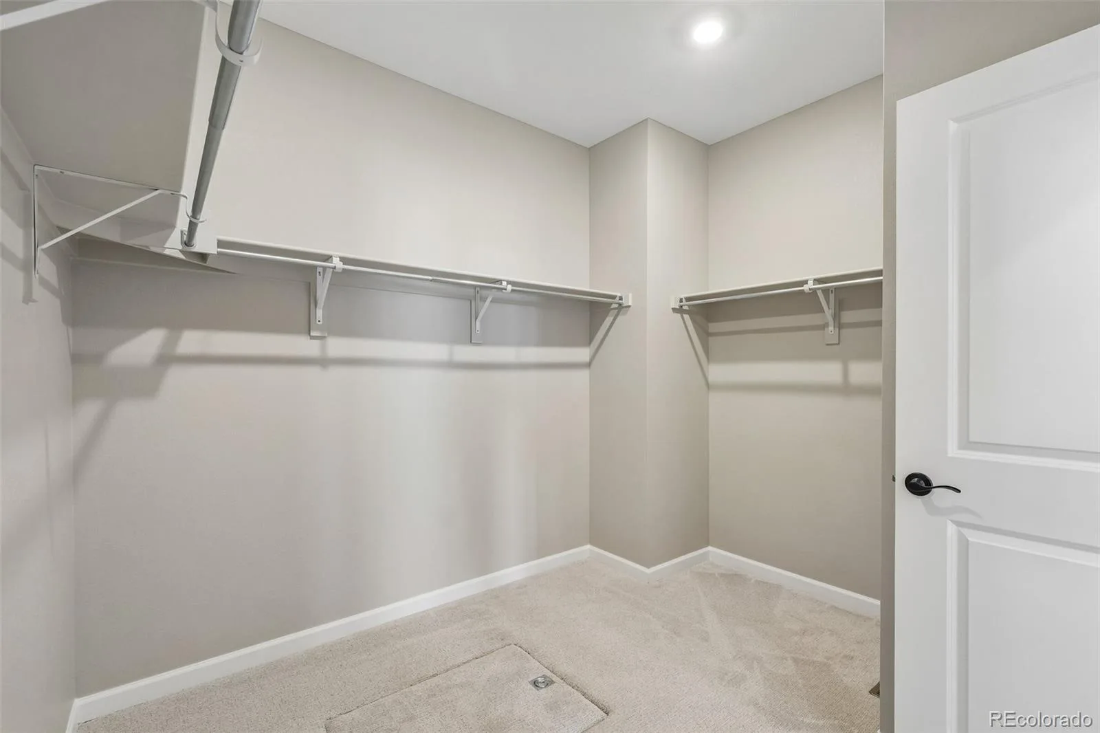 24406 E 35th Drive Aurora CO 80019 | MLS #REC4918714 07142026202712 1600 9