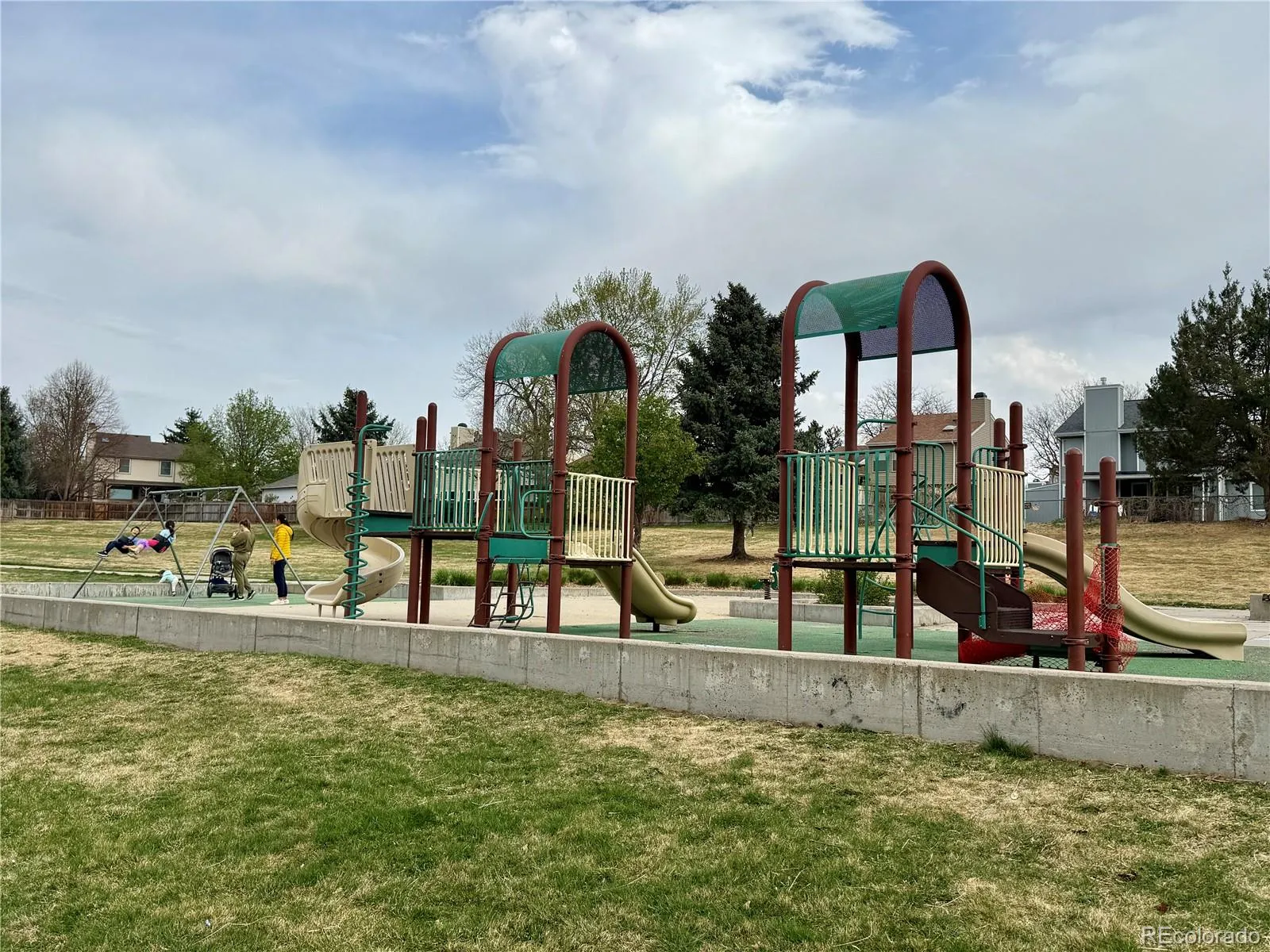 5035 S Evanston Street Aurora CO 80015 MLS #REC4920661 04162026225247 1600 39