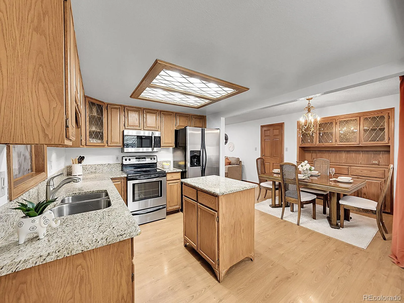 6769 W 70th Avenue Arvada CO 80003 | MLS #REC4920761 08082026005750 1600 8