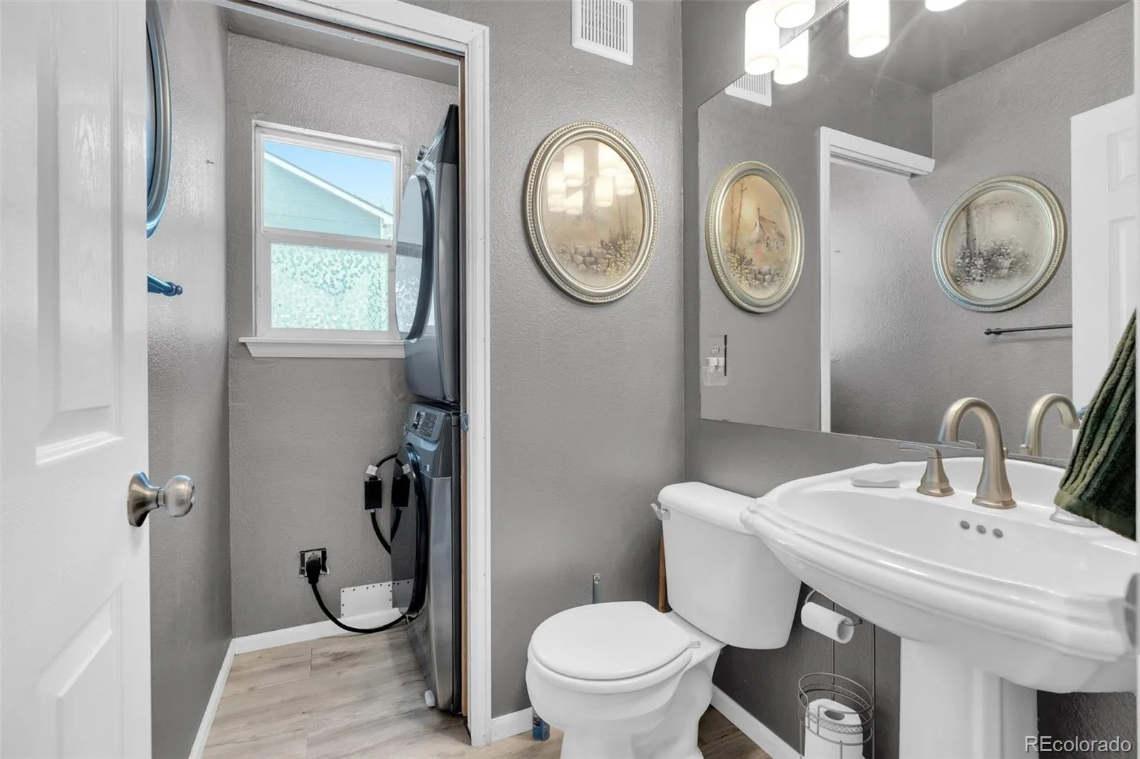4860 Crown Boulevard Denver CO 80239 | MLS #REC4922306 08242026234545 1600 29