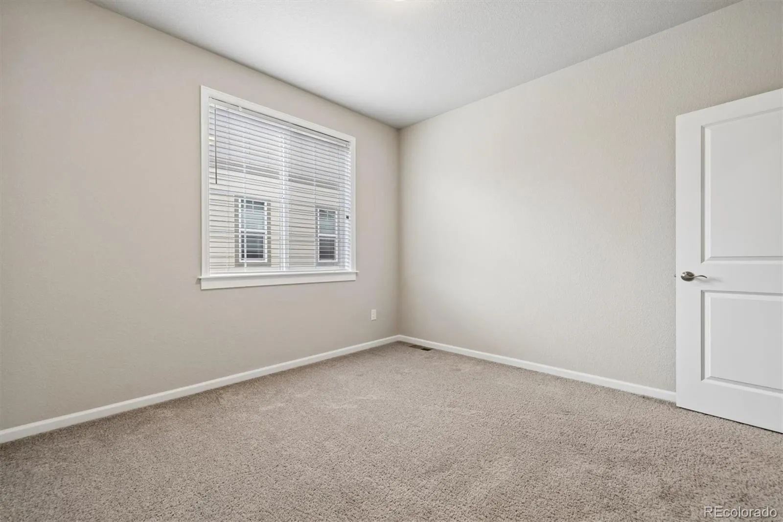 7360 S Logan Street Littleton CO 80122 MLS #REC4926534 05202026231947 1600 19