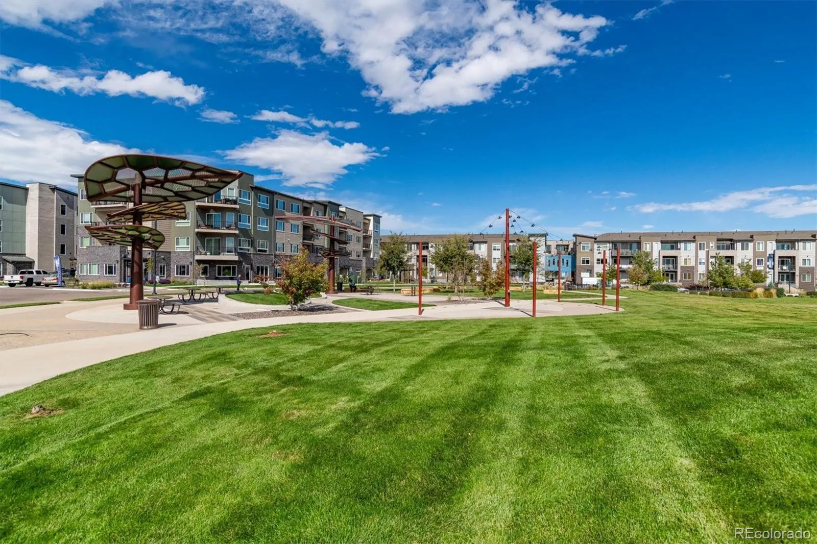 7360 S Logan Street Littleton CO 80122 MLS #REC4926534 05202026231947 1600 35