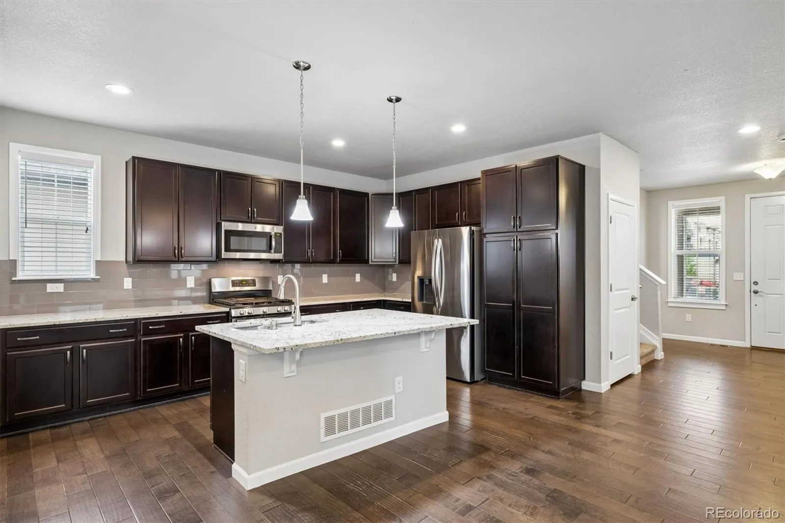 7360 S Logan Street Littleton CO 80122 MLS #REC4926534 05202026231947 1600 4