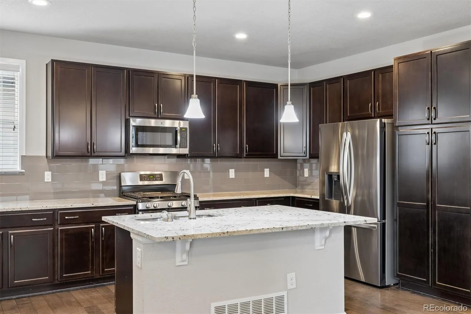 7360 S Logan Street Littleton CO 80122 MLS #REC4926534 05202026231947 1600 5