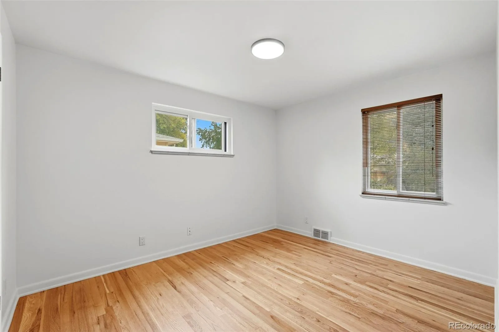 4748 S Washington Street Englewood CO 80113 | MLS #REC4926606 09262026010124 1600 15