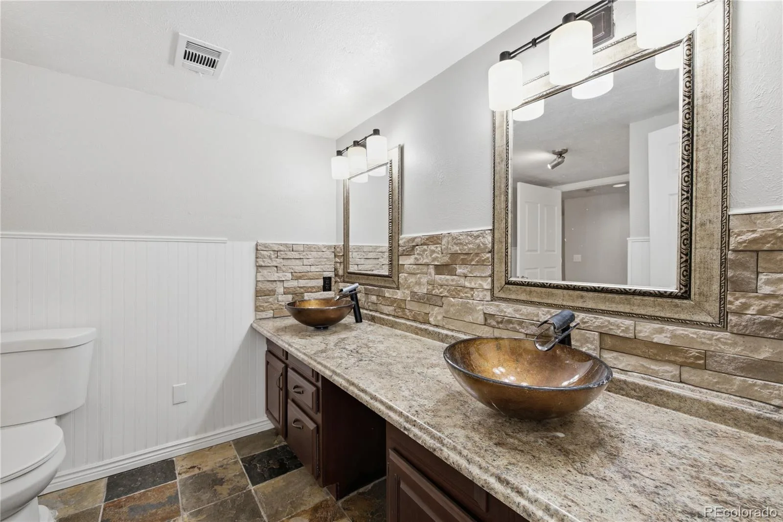 1811 S Fundy Way Aurora CO 80017 | MLS #REC4927001 07222026200232 1600 20