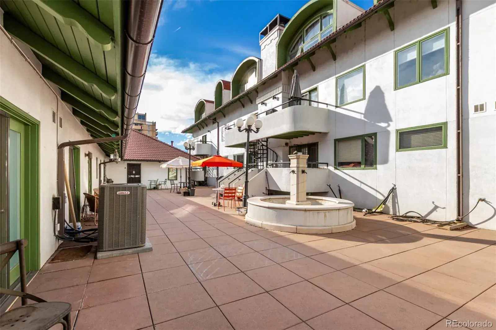 704 N Pearl Street #210 Denver CO 80203 MLS #REC4929453 03052026225634 1600 24
