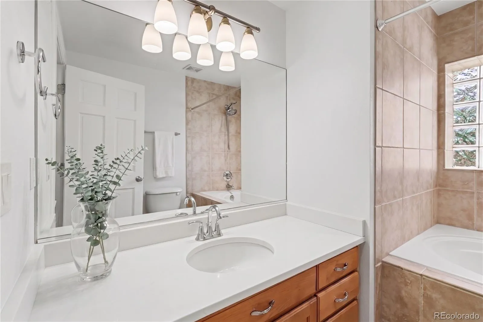 754 E 7th Avenue Denver CO 80203 MLS #REC4930075 04232026133727 1600 18