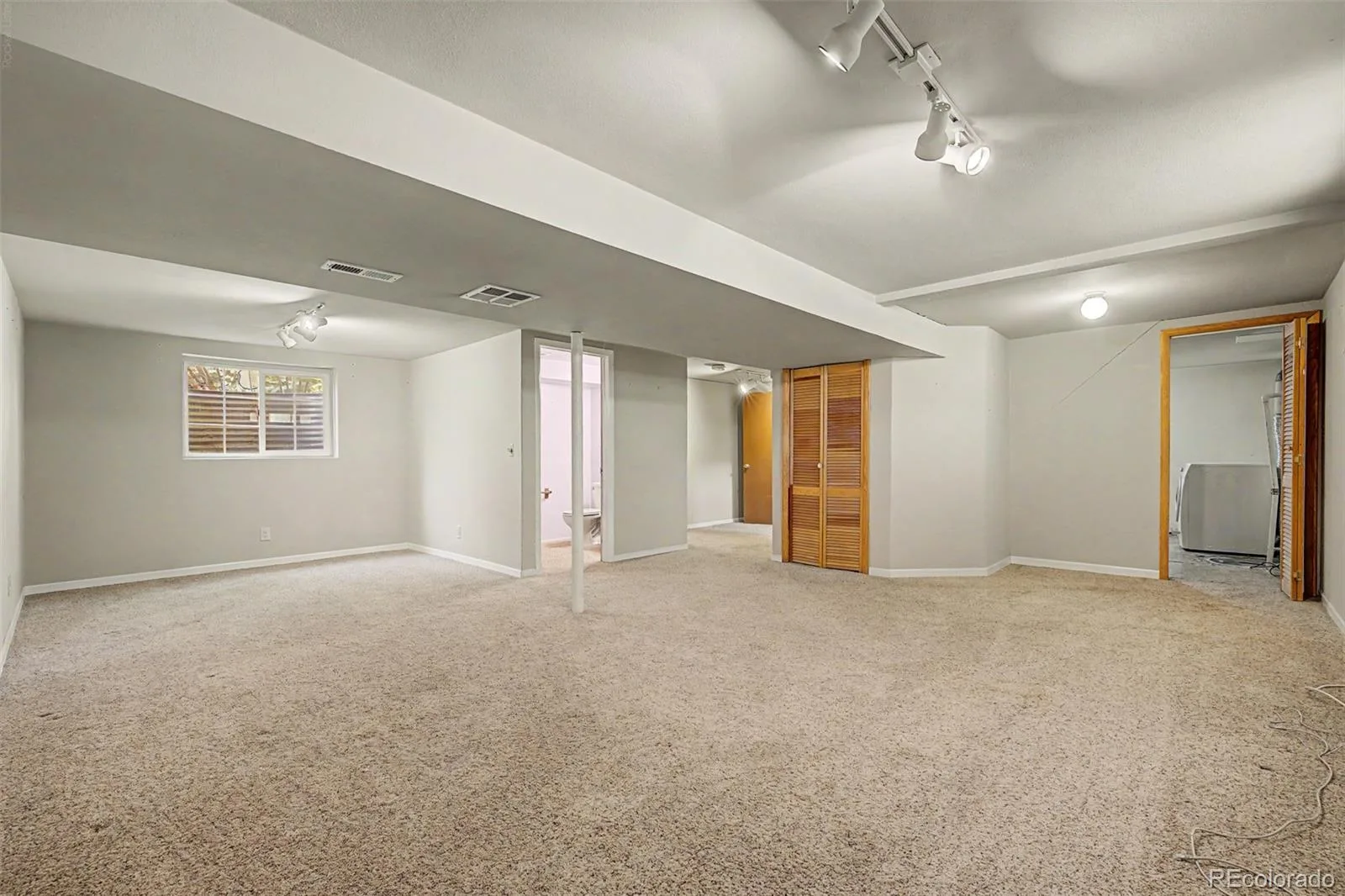 888 S Owens Court Lakewood CO 80226 | MLS #REC4941331 08032026160100 1600 21