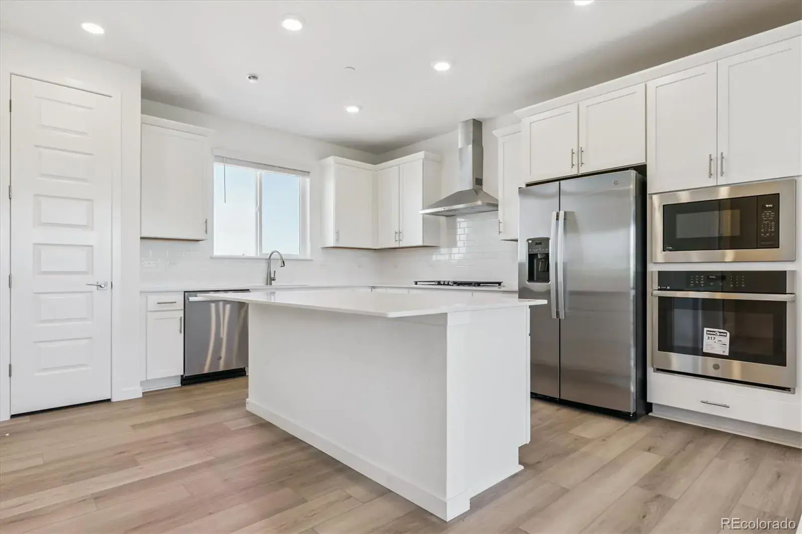 09302025004140 1600 11