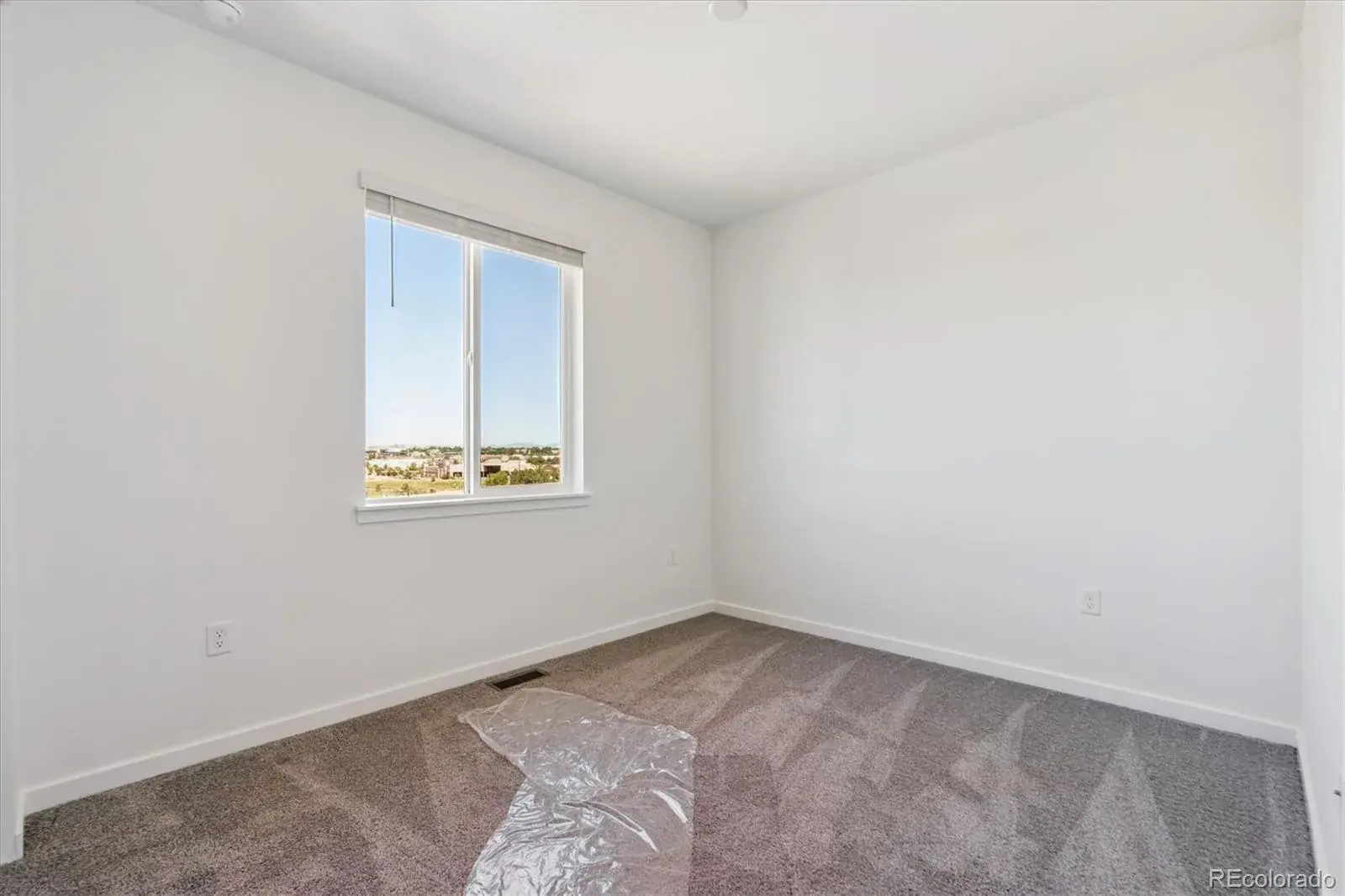 09302025004140 1600 17