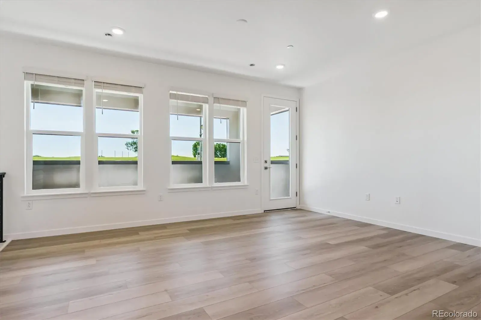 09302025004140 1600 8