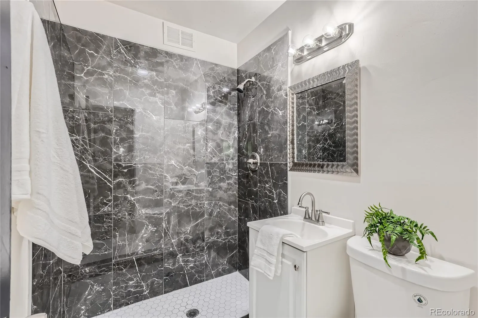 2100 N Franklin Street #20 Denver CO 80205 MLS #REC4943107 05092026023954 1600 1