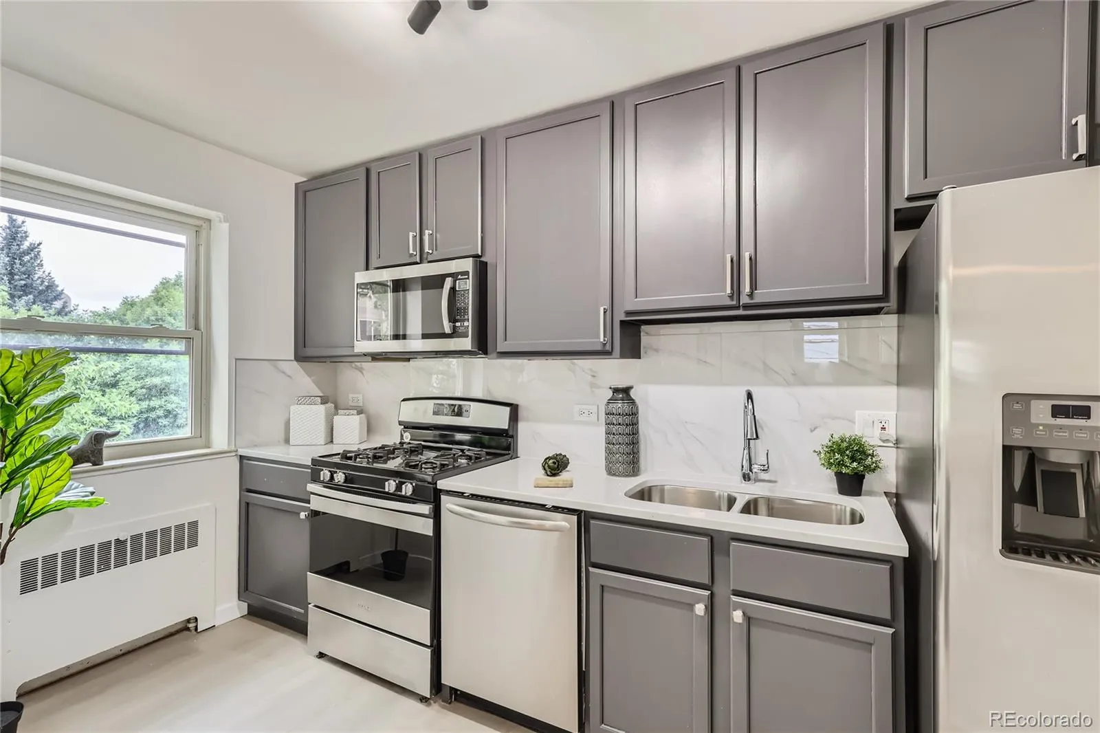 2100 N Franklin Street #20 Denver CO 80205 MLS #REC4943107 05092026023954 1600 2