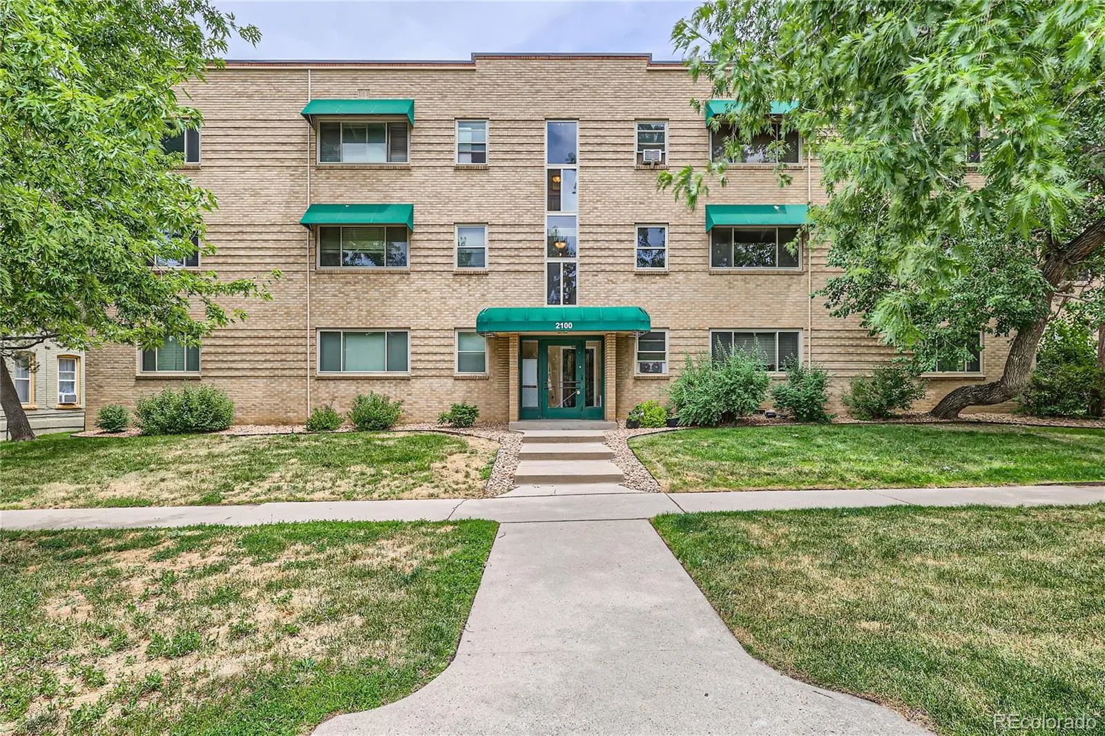 2100 N Franklin Street #20 Denver CO 80205 MLS #REC4943107 05092026023954 1600 25