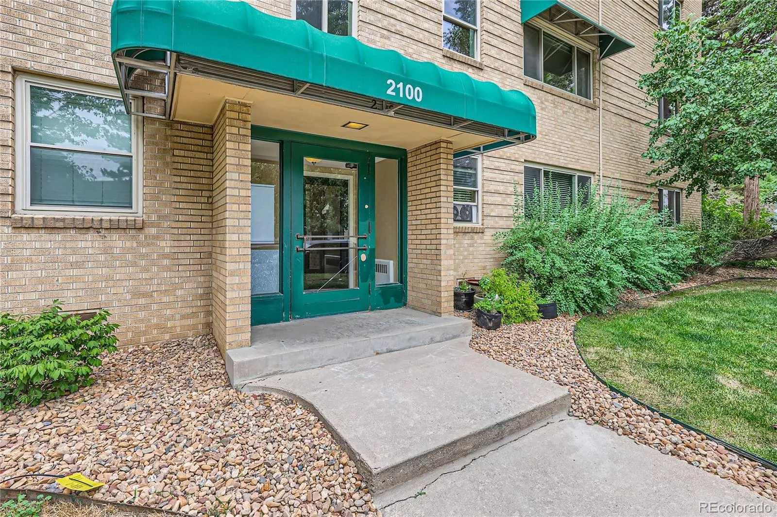 2100 N Franklin Street #20 Denver CO 80205 MLS #REC4943107 05092026023954 1600 26