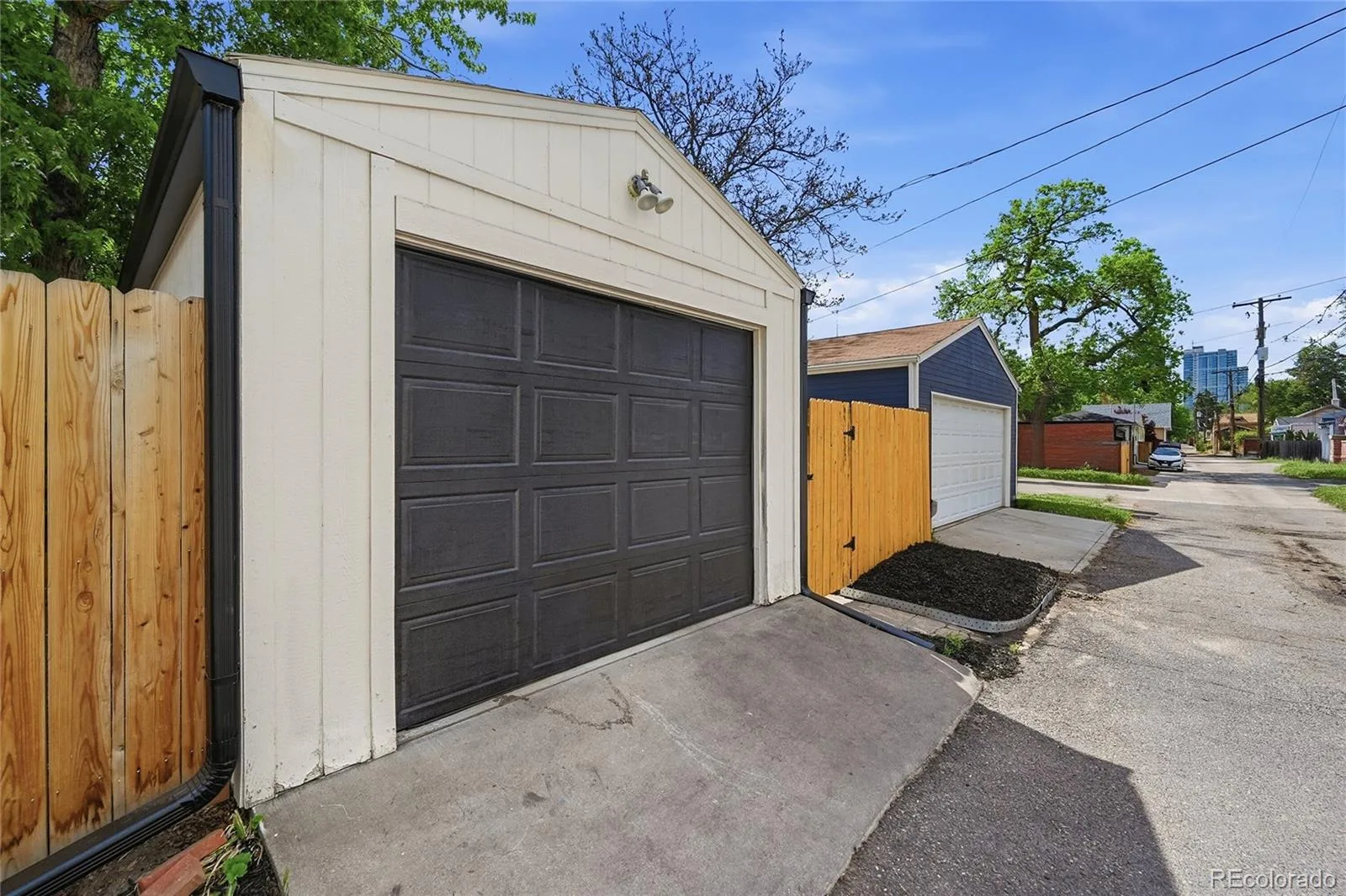 449 N Corona Street Denver CO 80218 | MLS #REC4945380 08102026185744 1600 24