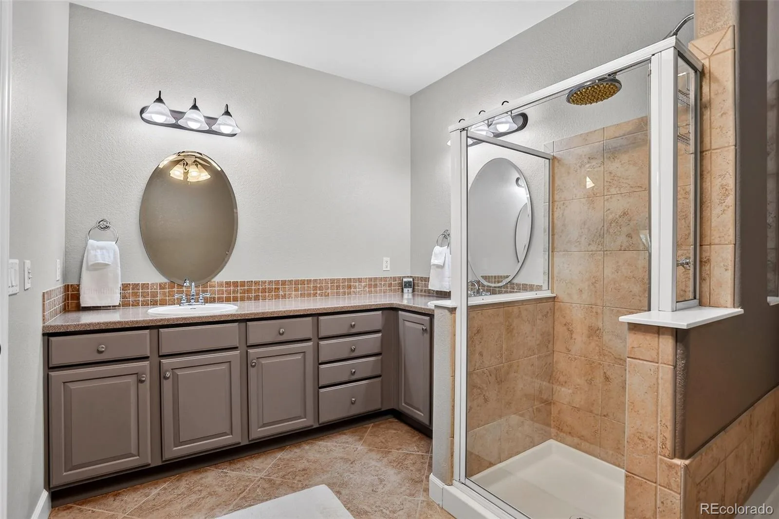 9030 Old Tom Morris Circle Littleton CO 80129 | MLS #REC4945684 08142026015429 1600 25