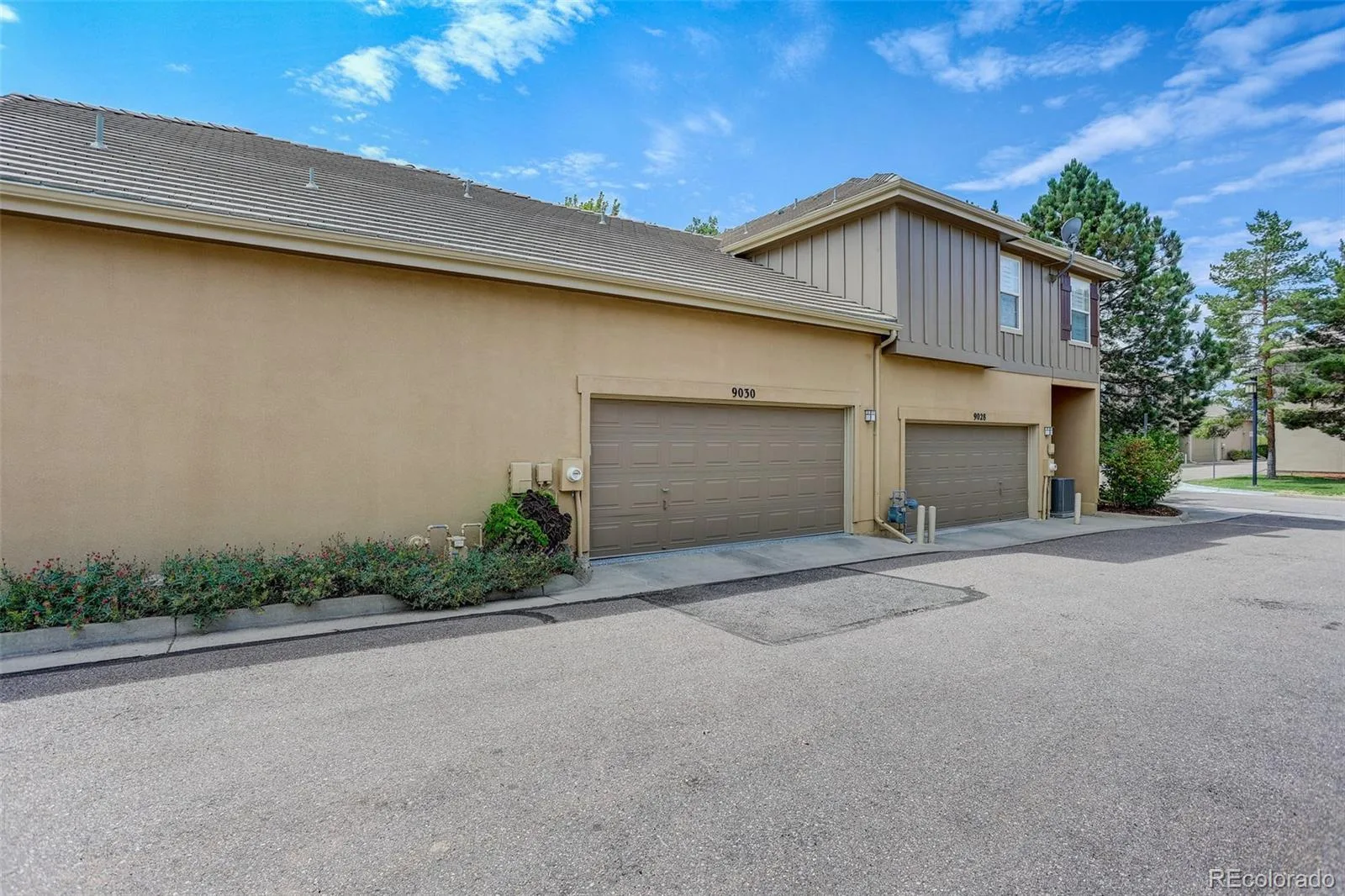 9030 Old Tom Morris Circle Littleton CO 80129 | MLS #REC4945684 08142026015429 1600 38