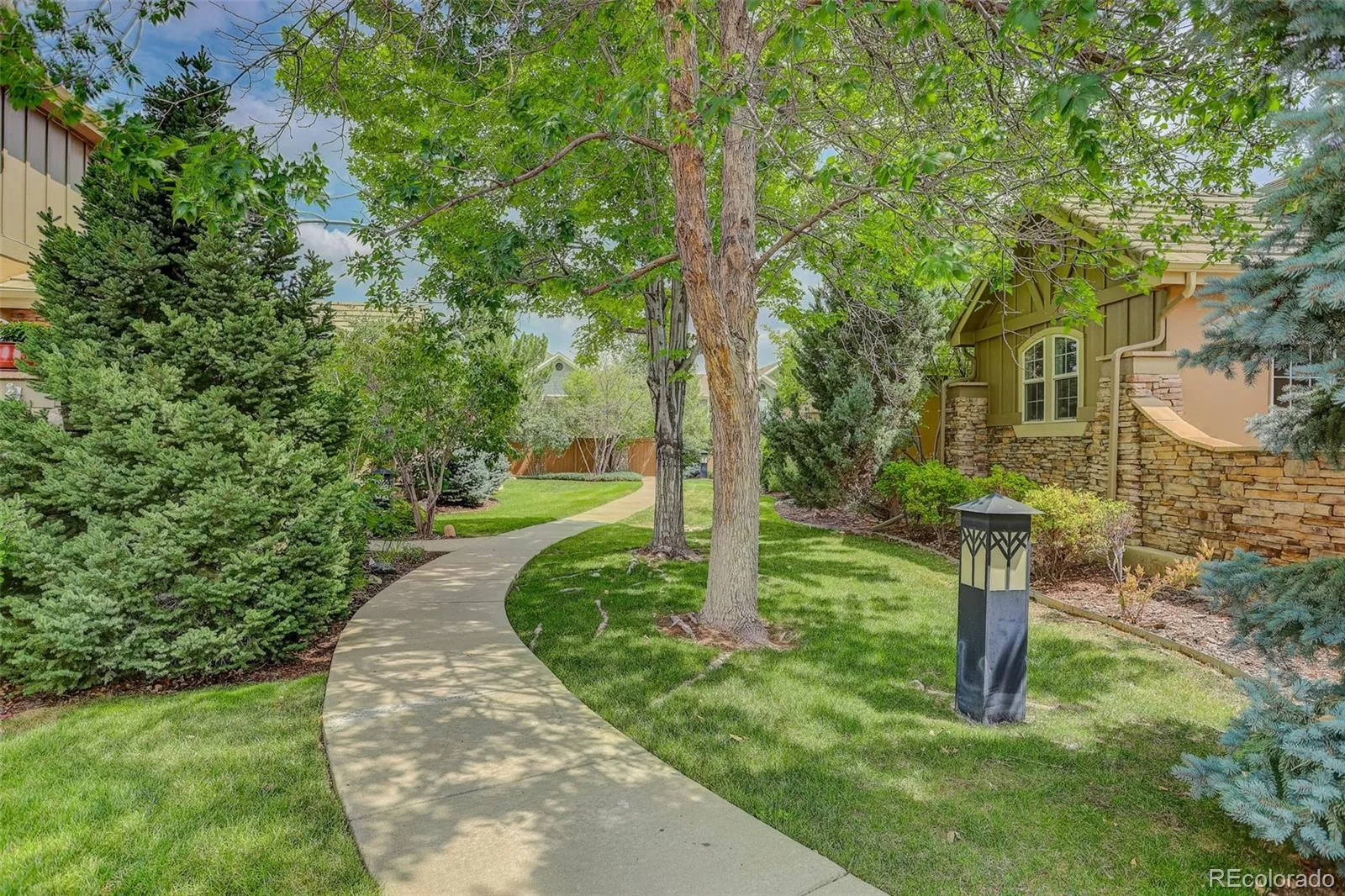9030 Old Tom Morris Circle Littleton CO 80129 | MLS #REC4945684 08142026015429 1600 7