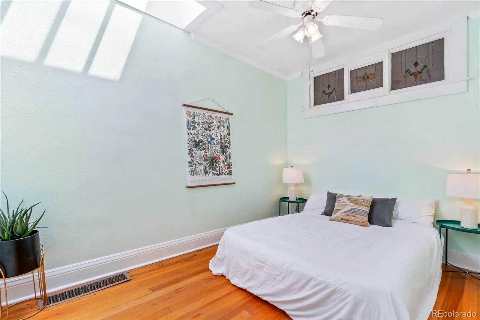 129 E Exposition Avenue Denver CO 80209 | MLS #REC4948897 08112026004206 1600 5
