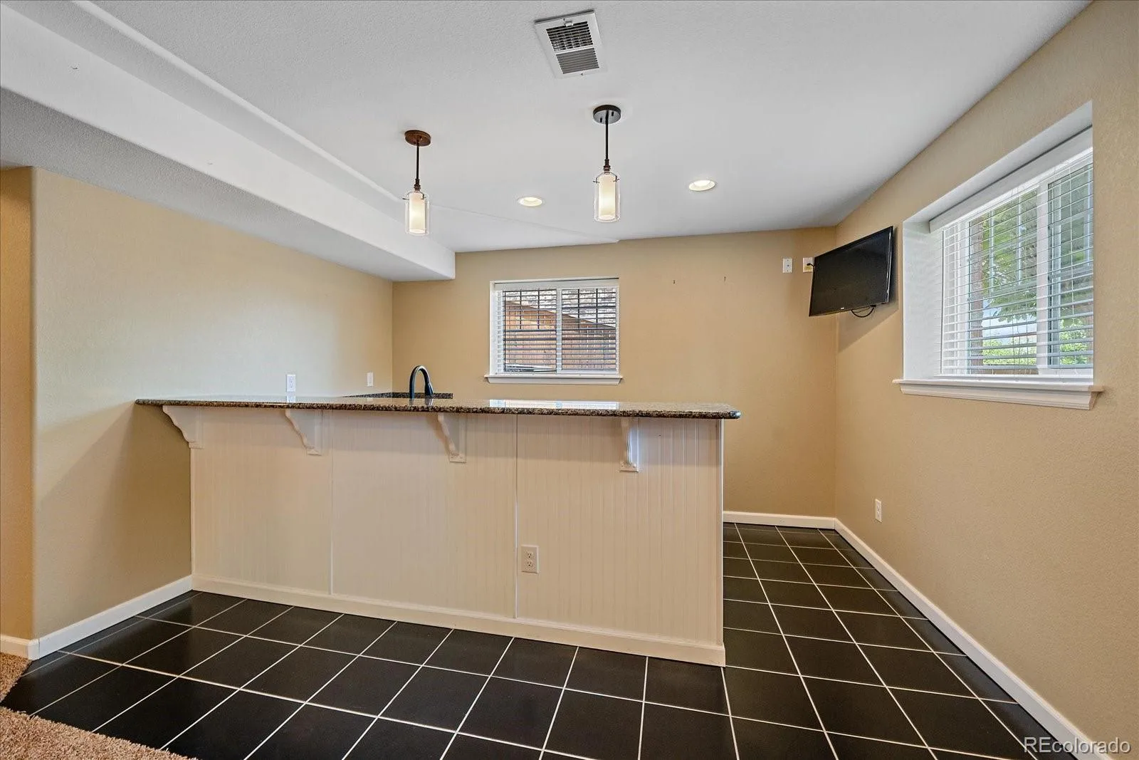 24765 E Crestline Place Aurora CO 80016 MLS #REC4951468 06172026213154 1600 31