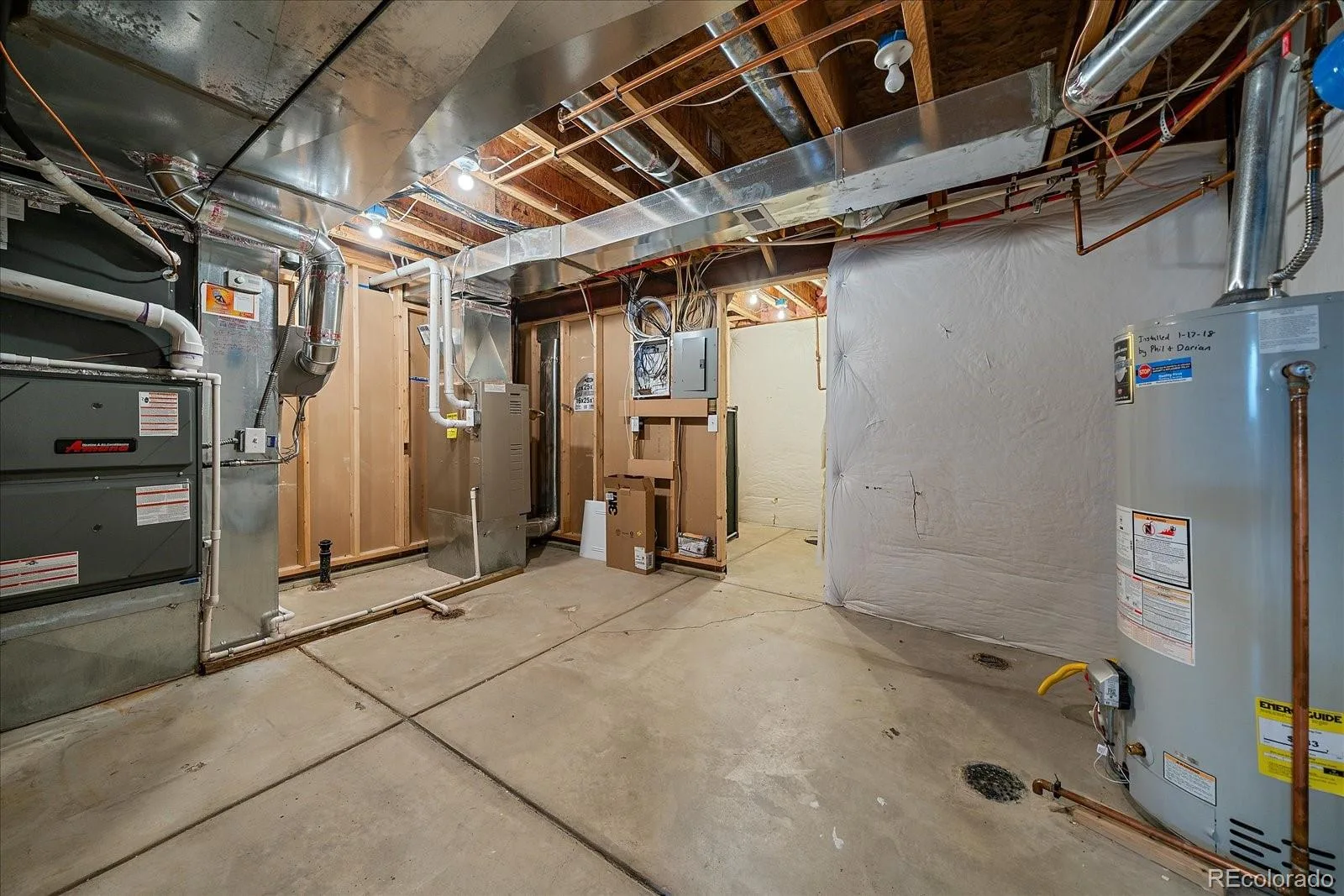 24765 E Crestline Place Aurora CO 80016 MLS #REC4951468 06172026213154 1600 35