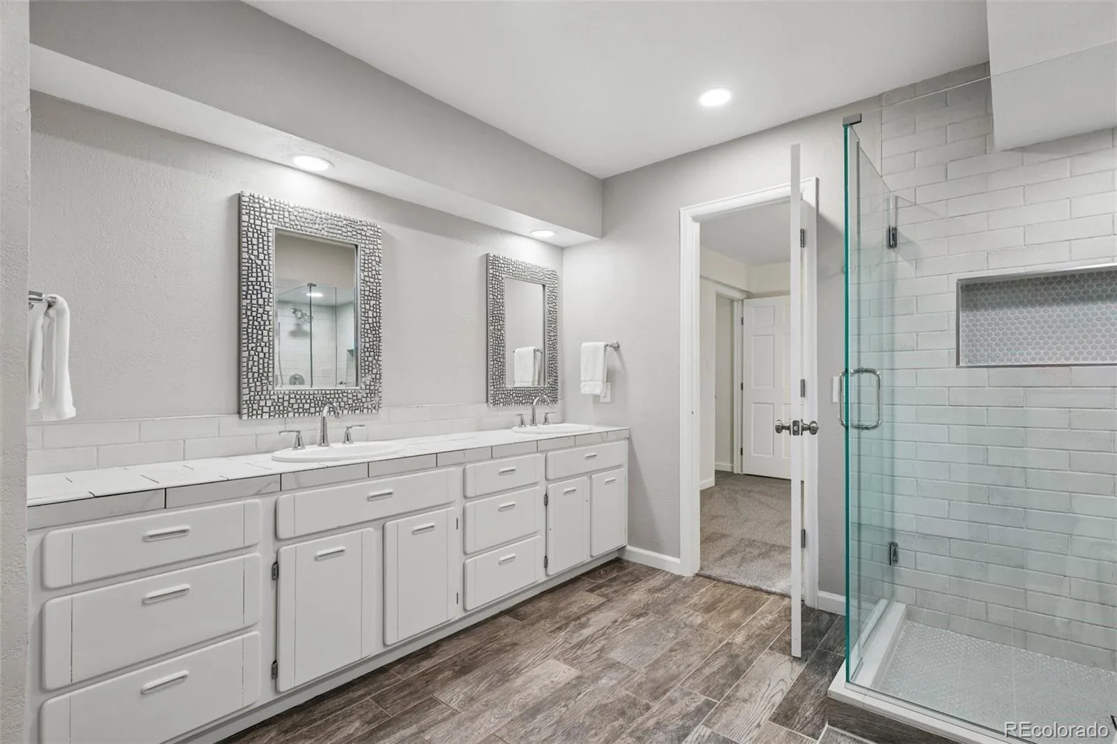 301 S Krameria Street Denver CO 80224 | MLS #REC4951780 09232026052631 1600 17