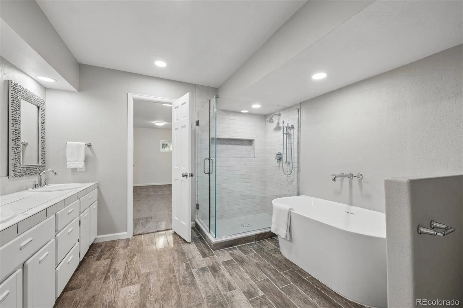 301 S Krameria Street Denver CO 80224 | MLS #REC4951780 09232026052631 1600 18