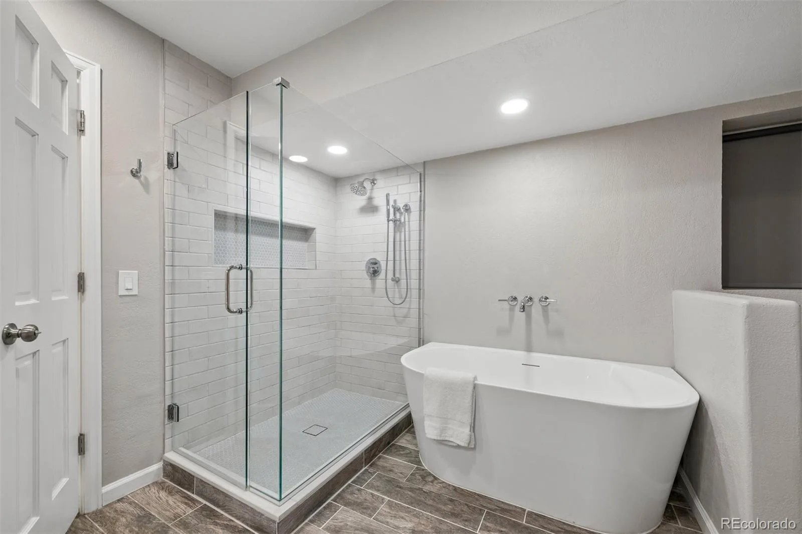 301 S Krameria Street Denver CO 80224 | MLS #REC4951780 09232026052631 1600 19