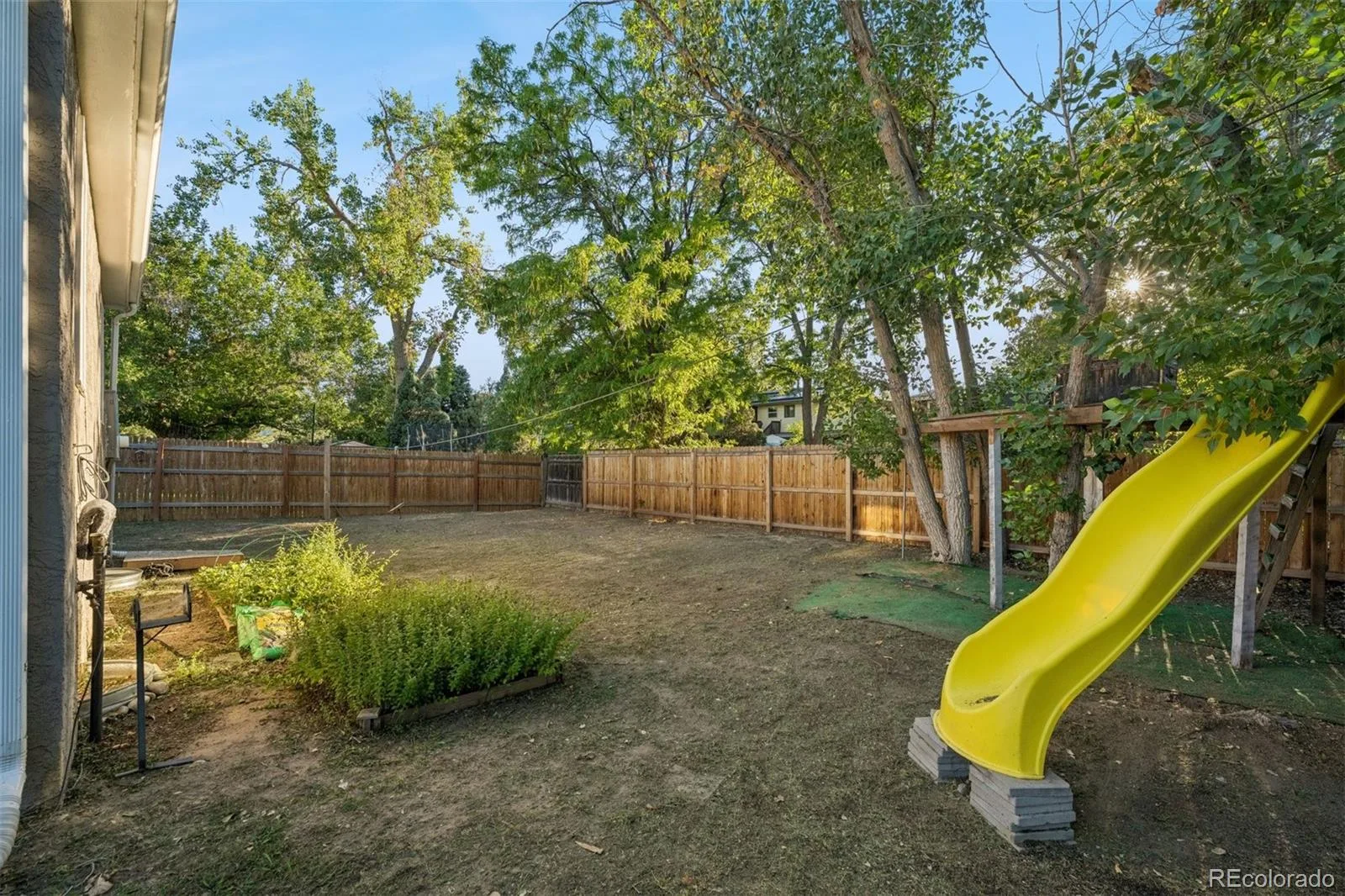 301 S Krameria Street Denver CO 80224 | MLS #REC4951780 09232026052631 1600 26