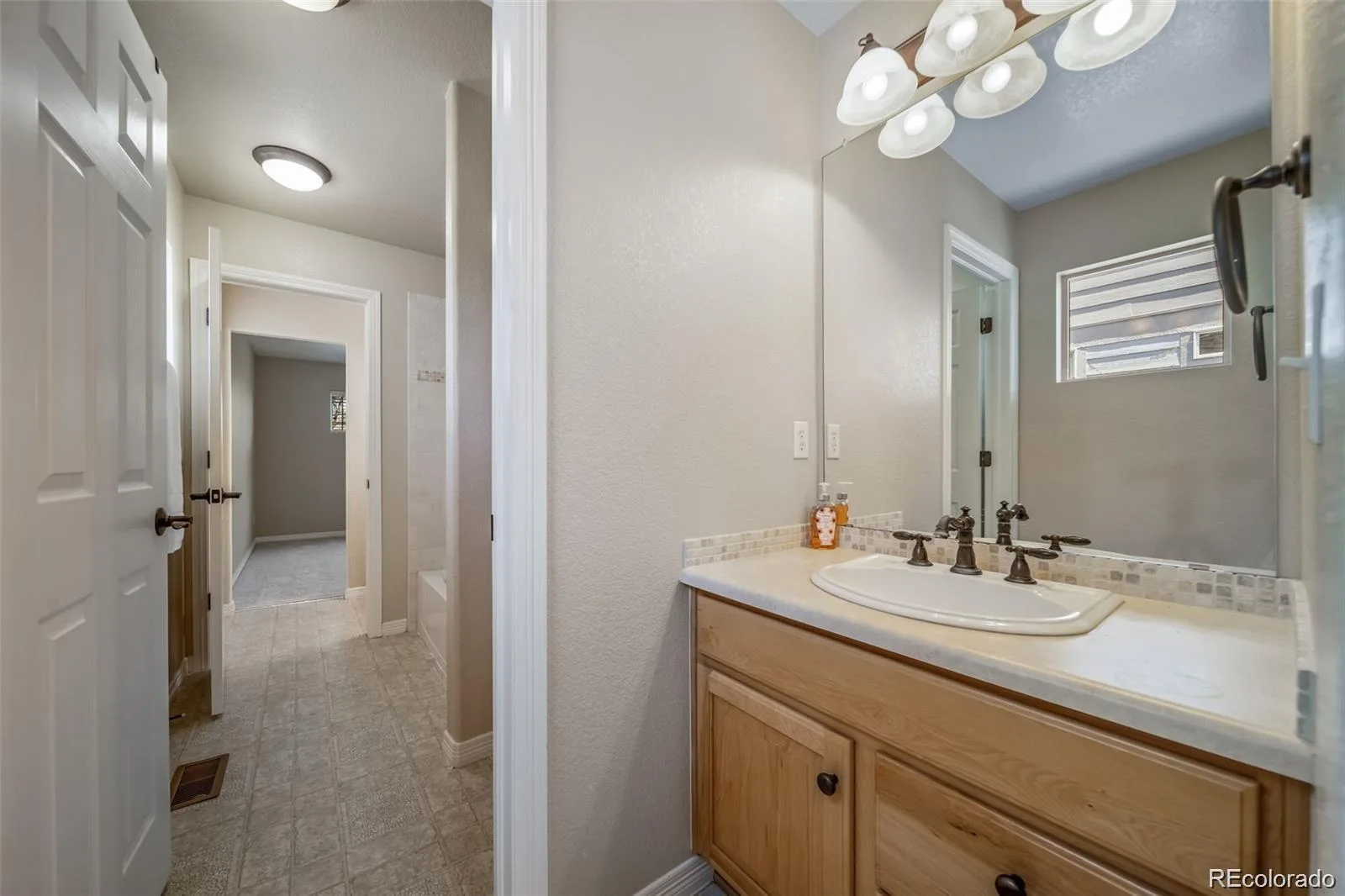 21832 E Tallkid Avenue Parker CO 80138 | MLS #REC4956093 08272026161335 1600 23