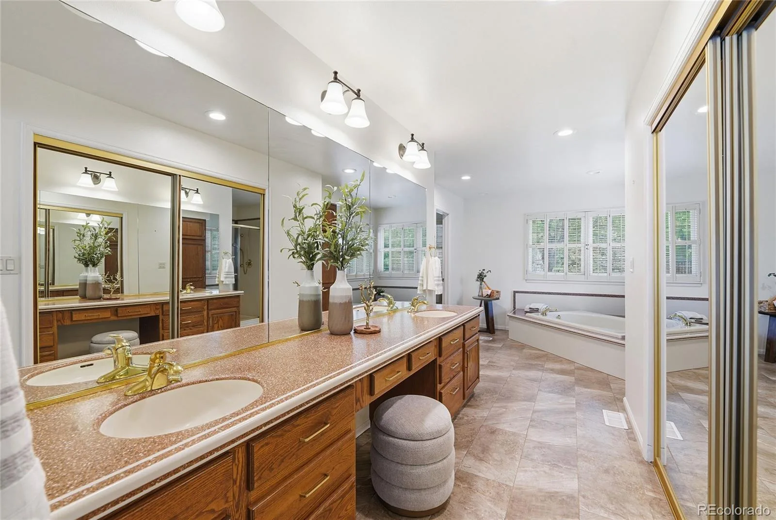5923 E Irwin Place Englewood CO 80112 MLS #REC4956765 07102026180540 1600 21