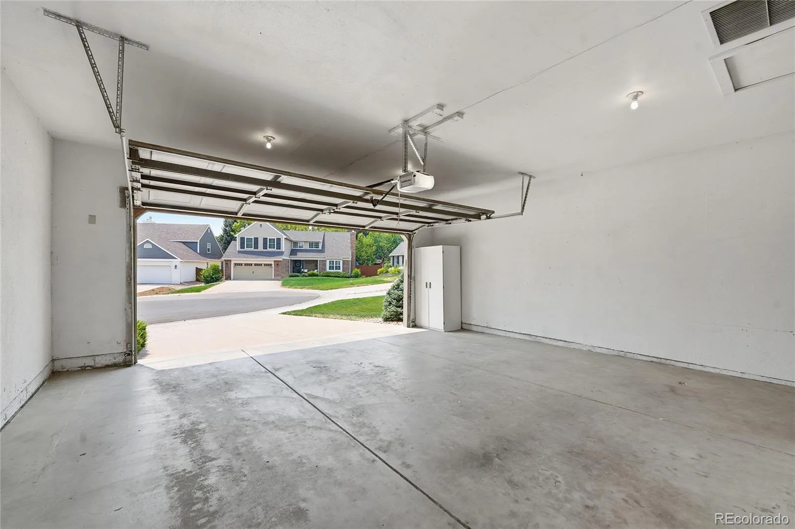 5923 E Irwin Place Englewood CO 80112 MLS #REC4956765 07102026180540 1600 44