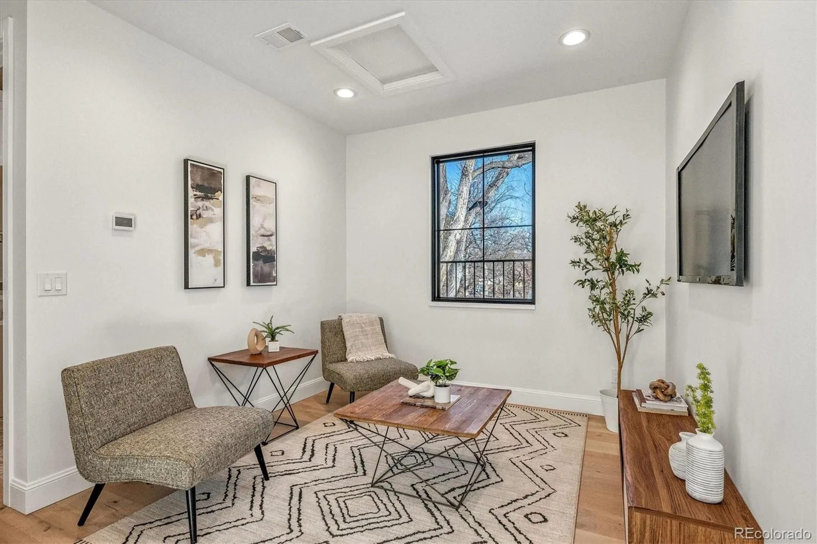 1699 Bellaire Street Denver CO 80220 MLS #REC4957242 05142026211752 1600 22