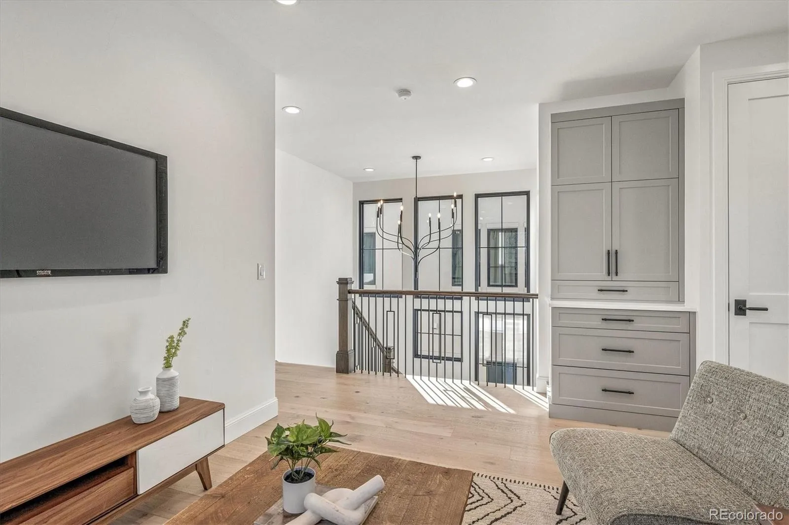 1699 Bellaire Street Denver CO 80220 MLS #REC4957242 05142026211752 1600 23