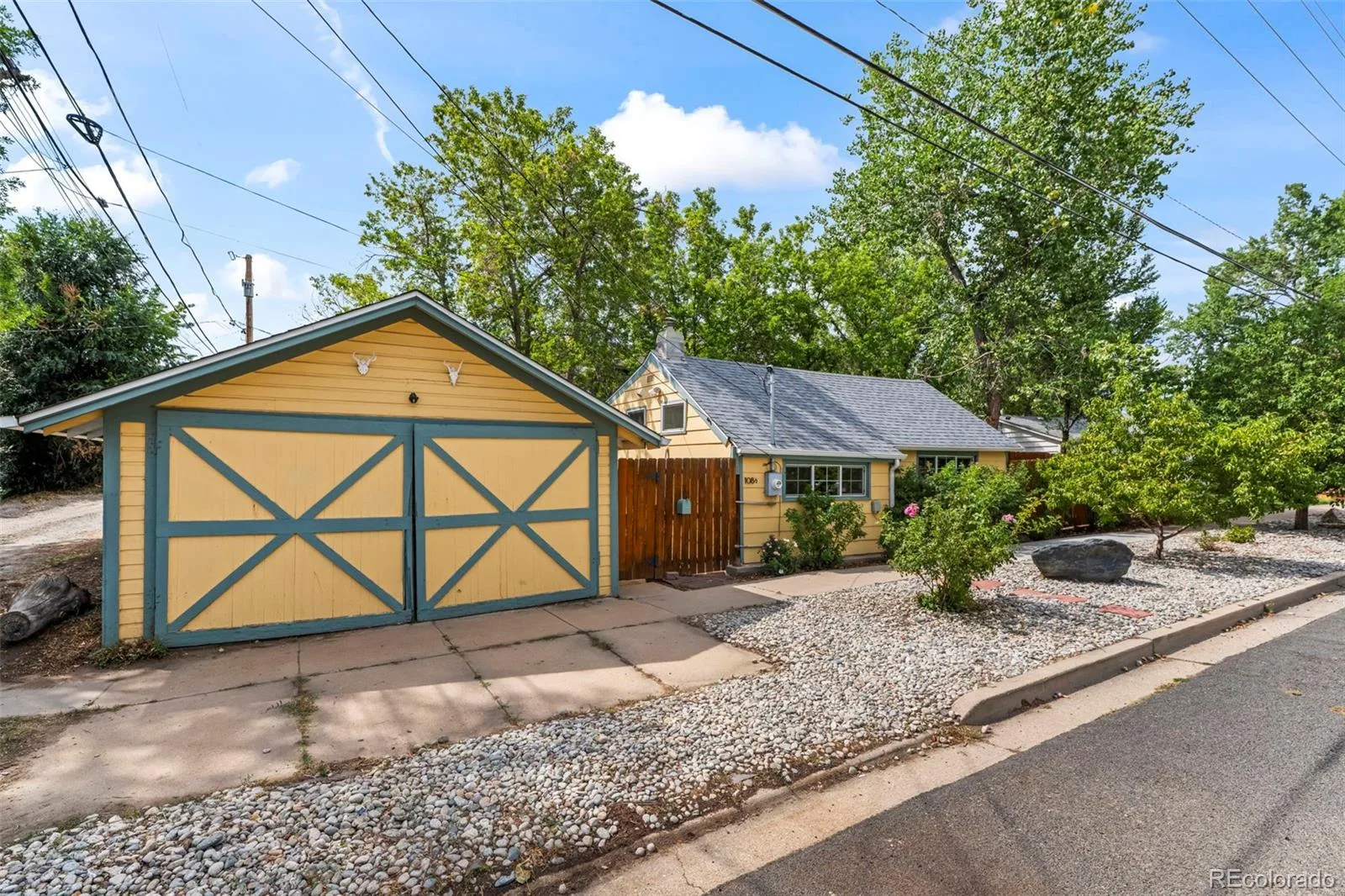 108 E Chester Street Lafayette CO 80026 | MLS #REC4958078 08282026231105 1600 35