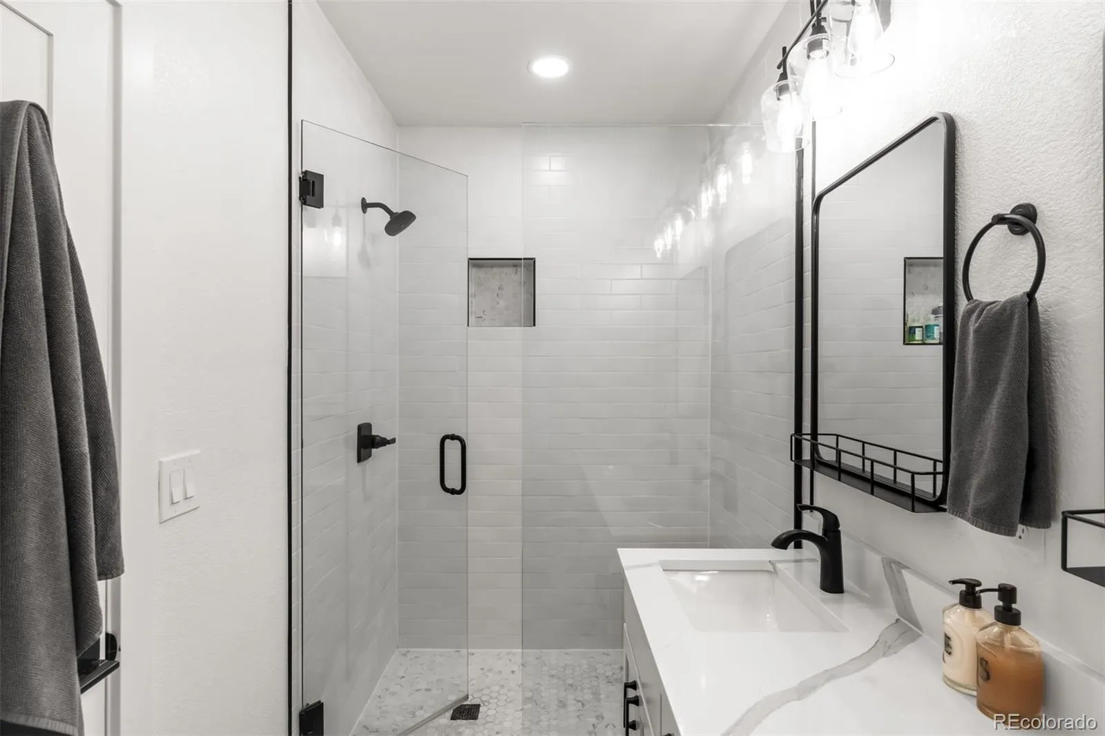 04172026205921 1600 16