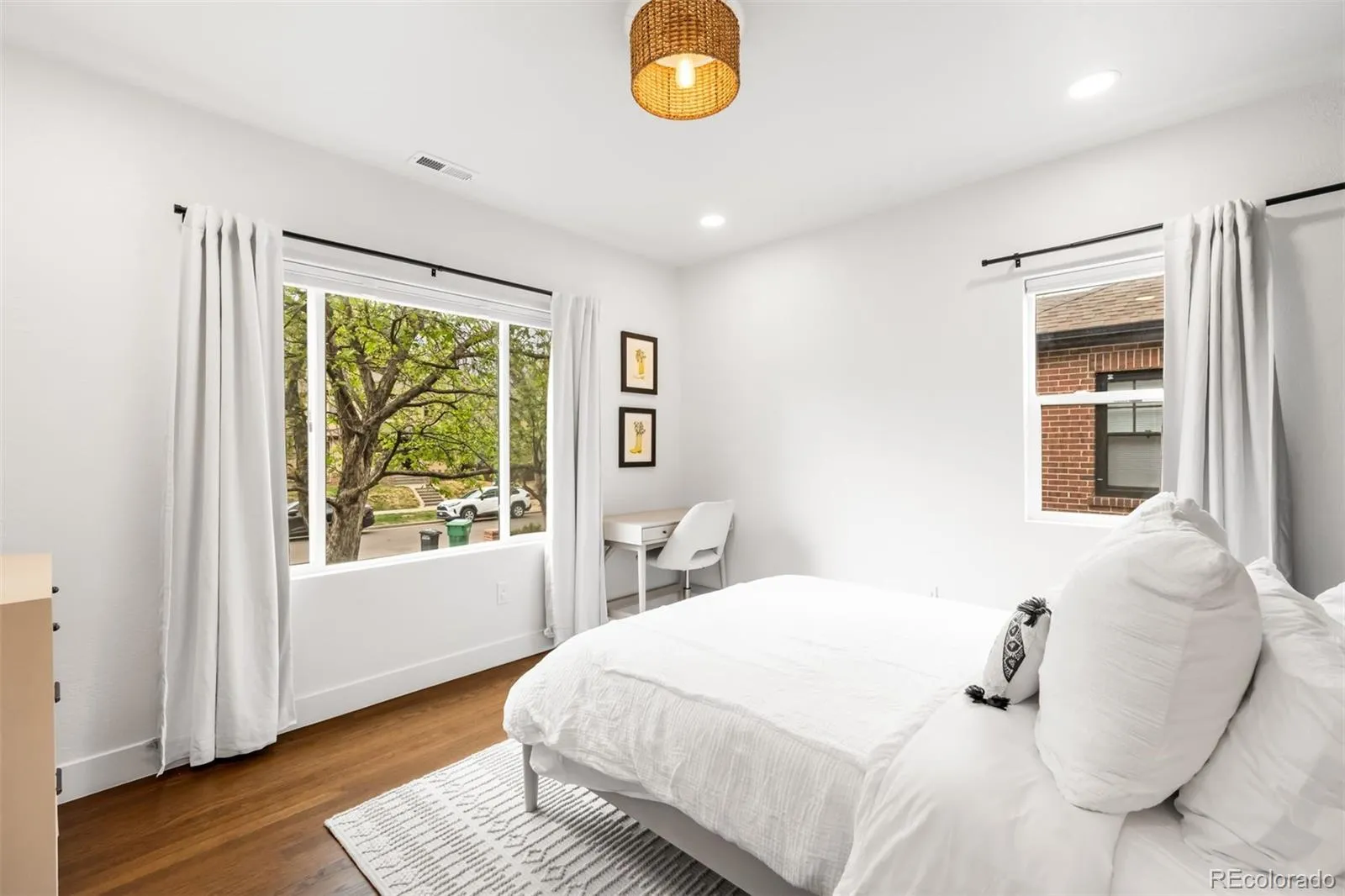 04172026205921 1600 18